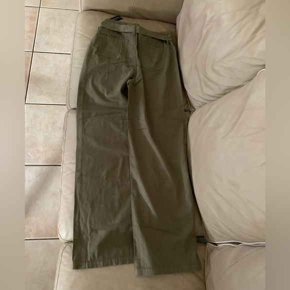 [Blank NYC] Womens Belted Paperbag
Casual Wide Leg Pants - Picture 10 of 17